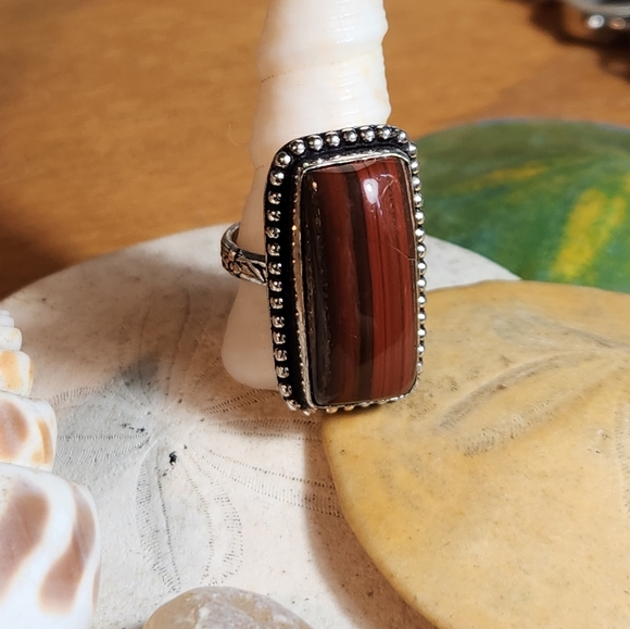 2 Pretty, Natural, Red Tiger Eye, Cabochon Rings.Tr-Drp Shpd-S5, Rctngul-51/4 . - Picture 3 of 9